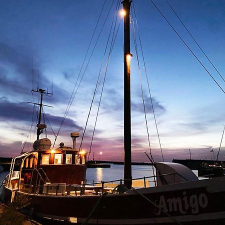 Varra Water - Unique Boat Accomodation - Bornholm 内克瑟 外观 照片