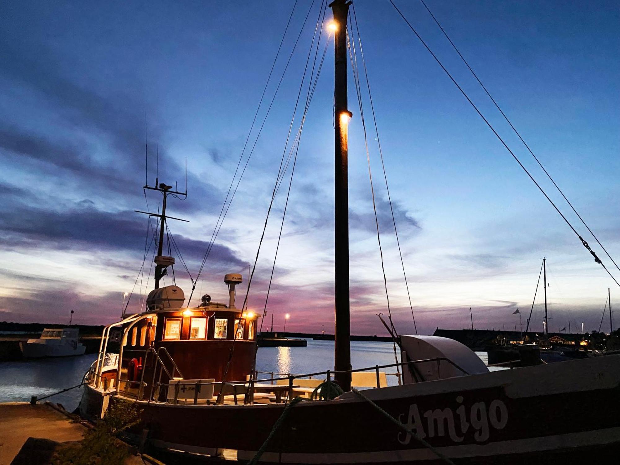 Varra Water - Unique Boat Accomodation - Bornholm 内克瑟 外观 照片